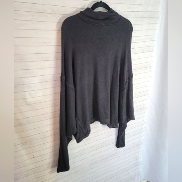 WE THE FREE OVERSIZE TURTLENECK RIBBED SLUB LONG SLEEVE TOP IN BLACK, SZ MEDIUM - Picture 2 of 8